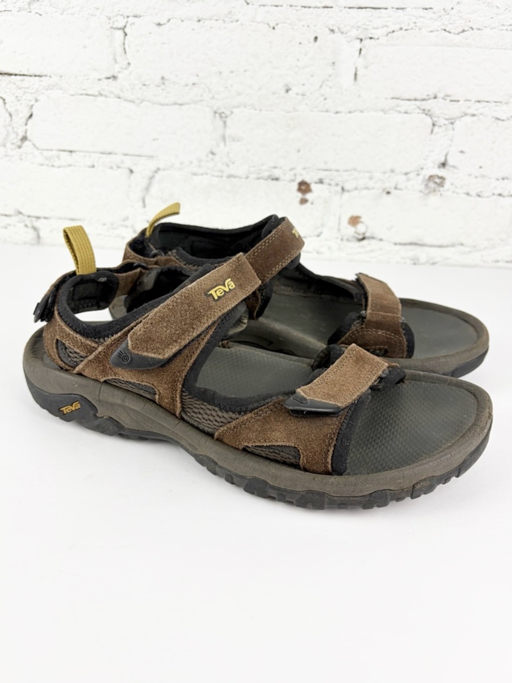 Teva Katavi Brown Leather Heel Strap Outdoor Athletic Hiking Sandals Men’s 9